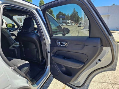2026 Volvo XC60 Plug-In Hybrid Ultra Black Edition