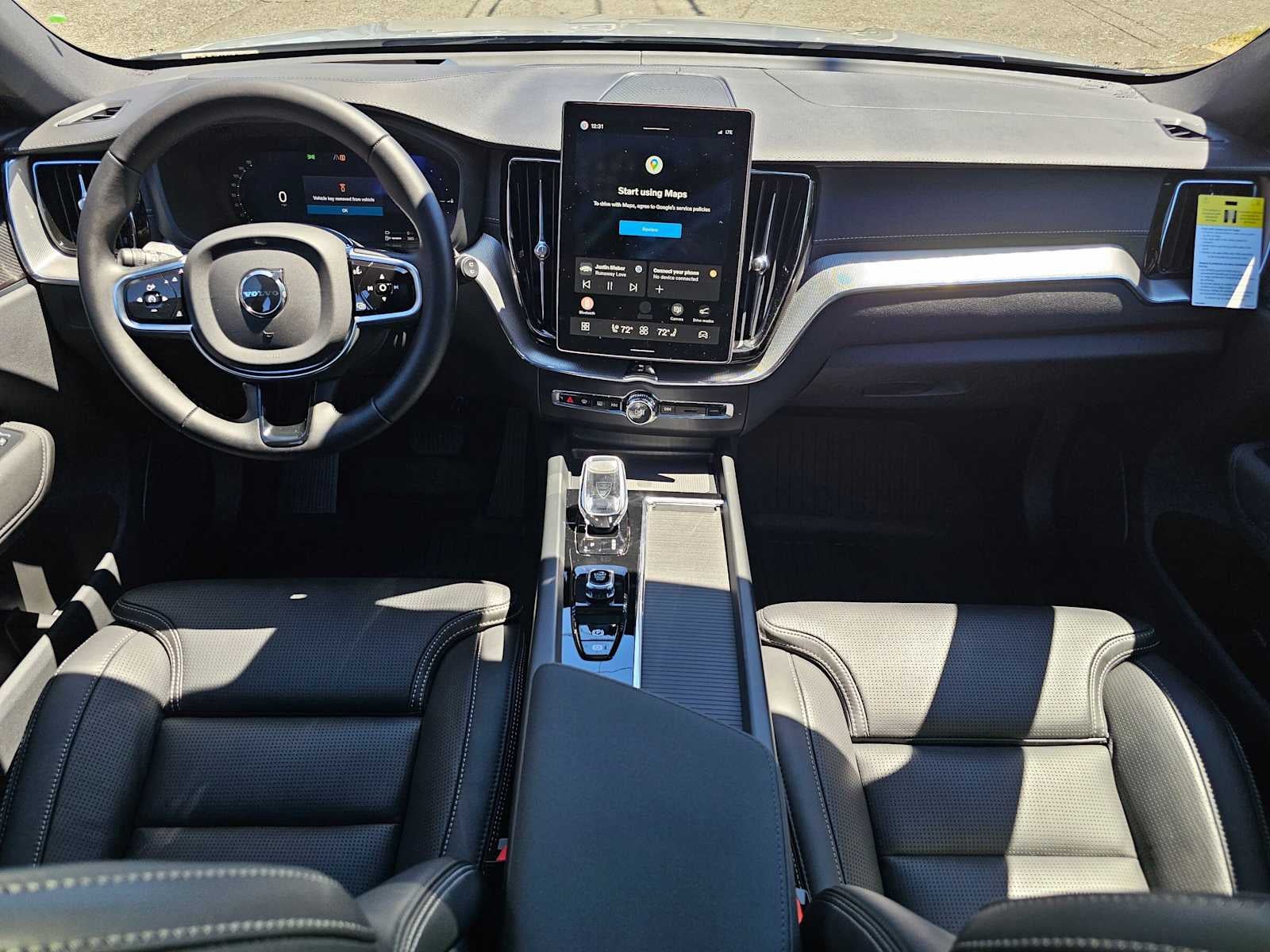 2026 Volvo XC60 Plug-In Hybrid Ultra Black Edition