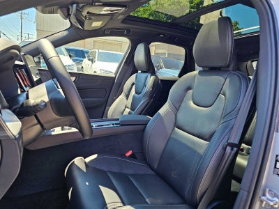 2026 Volvo XC60 Plug-In Hybrid Ultra Black Edition