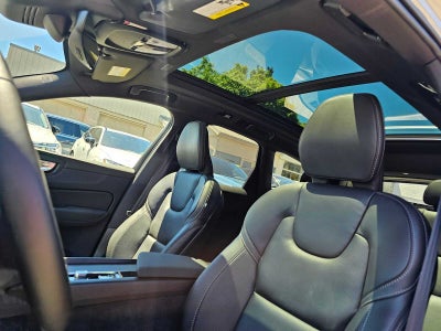 2026 Volvo XC60 Plug-In Hybrid Ultra Black Edition