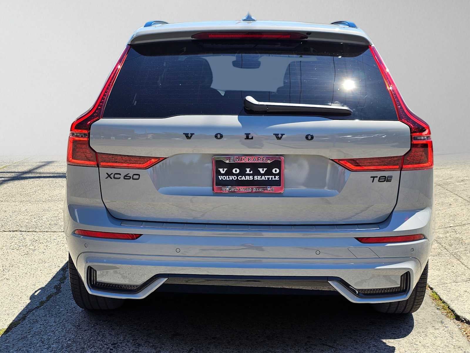 2026 Volvo XC60 Plug-In Hybrid Ultra Black Edition
