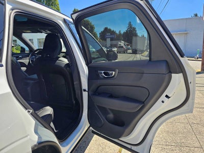 2026 Volvo XC60 Plug-In Hybrid Ultra Black Edition