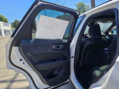 2026 Volvo XC60 Plug-In Hybrid Ultra Black Edition