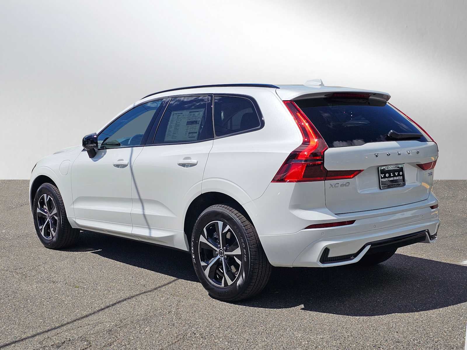 2026 Volvo XC60 Plug-In Hybrid Core