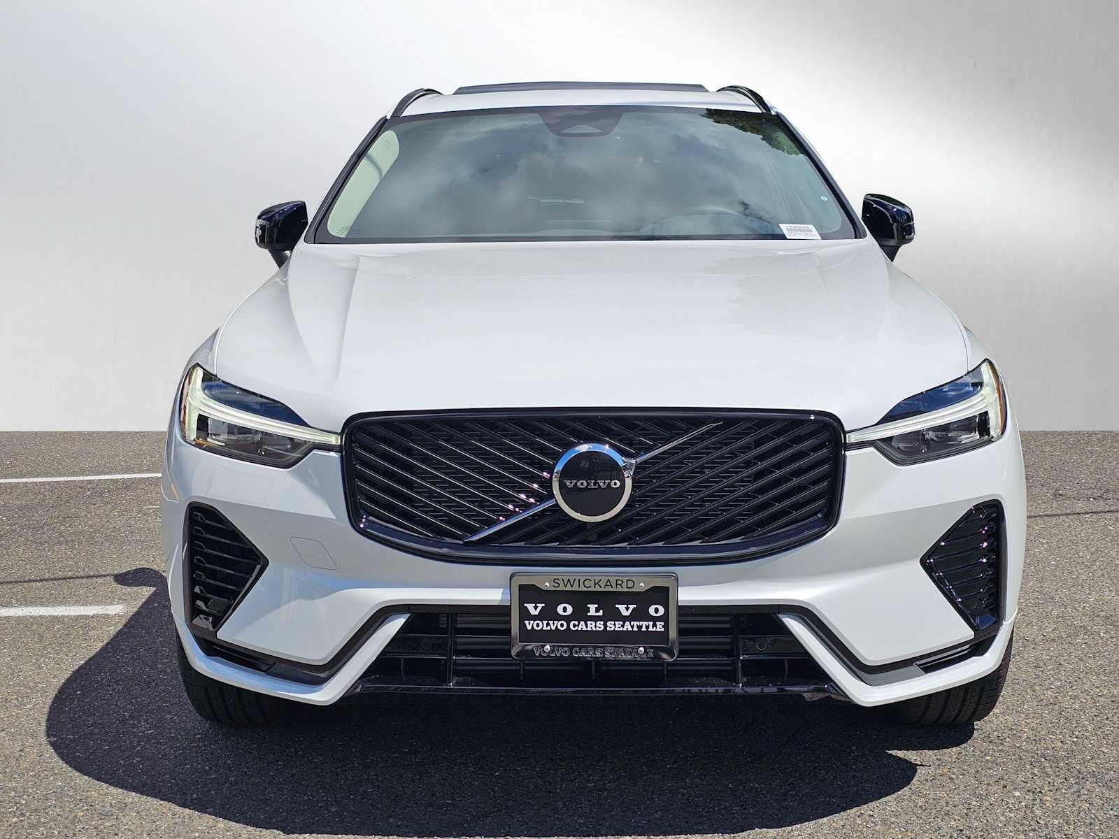 2026 Volvo XC60 Plug-In Hybrid Core