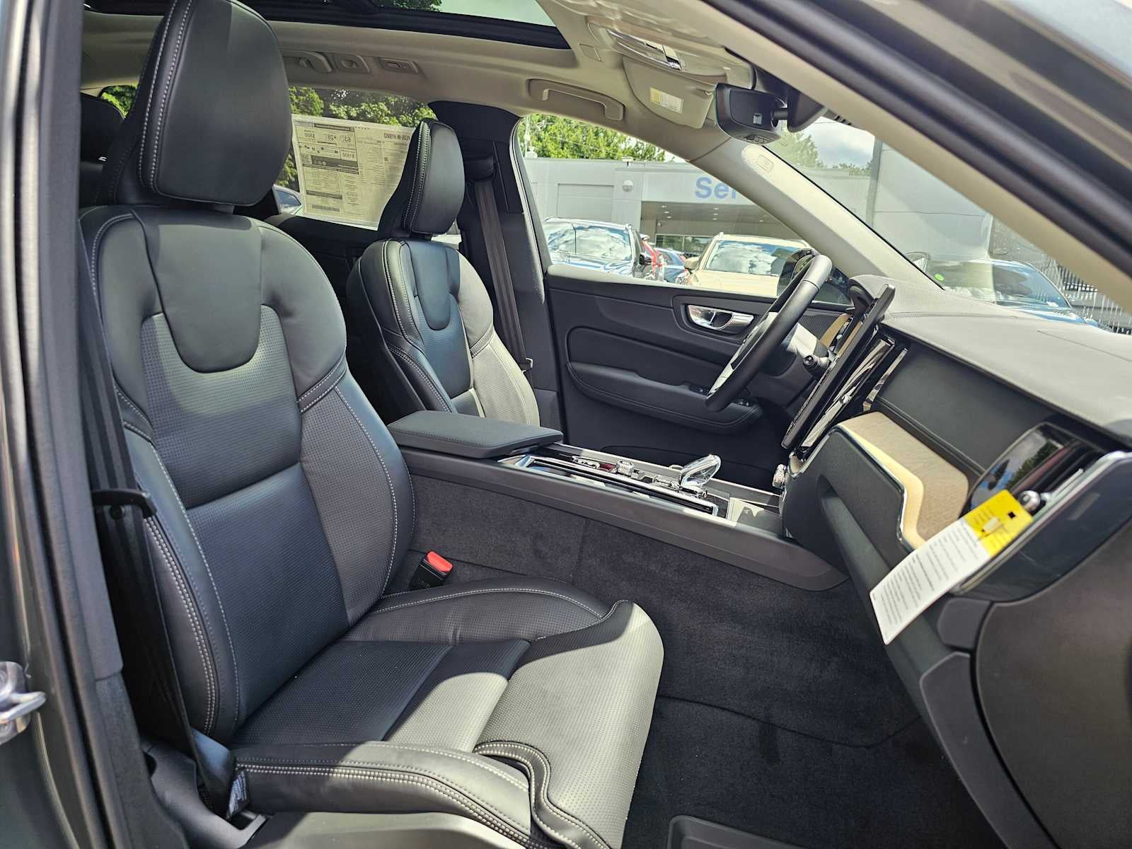 2026 Volvo XC60 Plug-In Hybrid Ultra