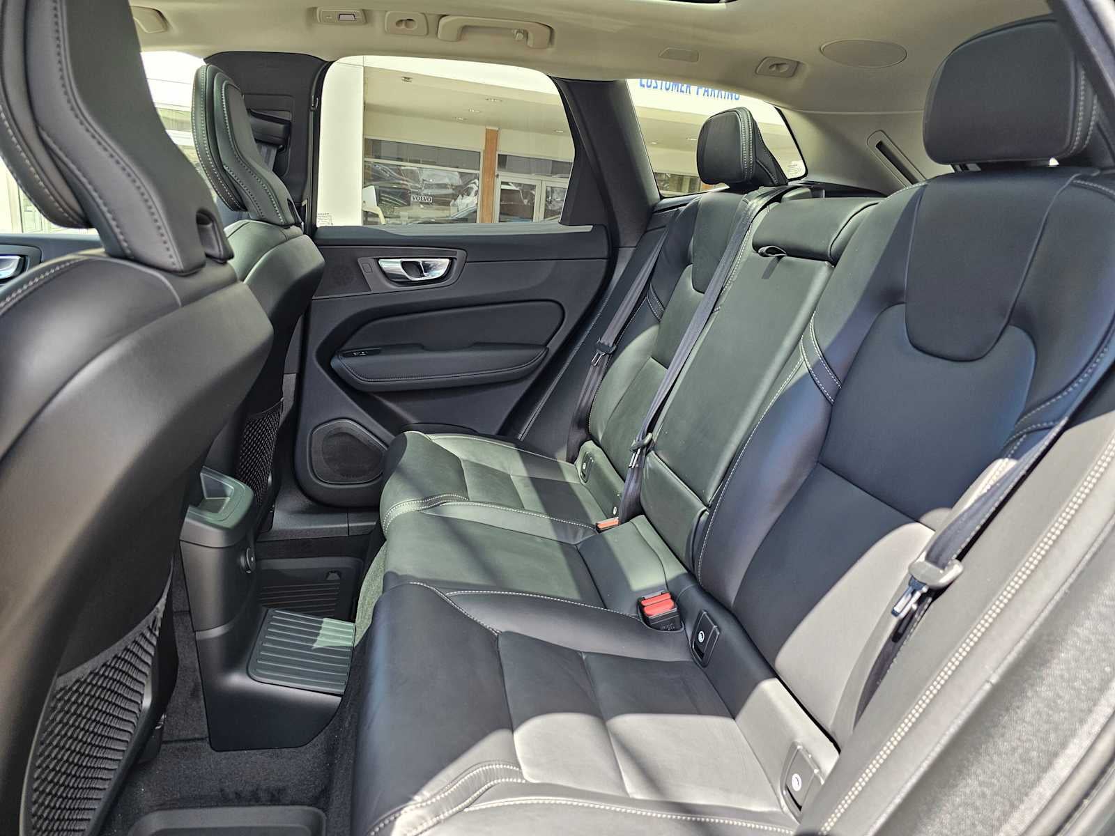 2026 Volvo XC60 Plug-In Hybrid Ultra