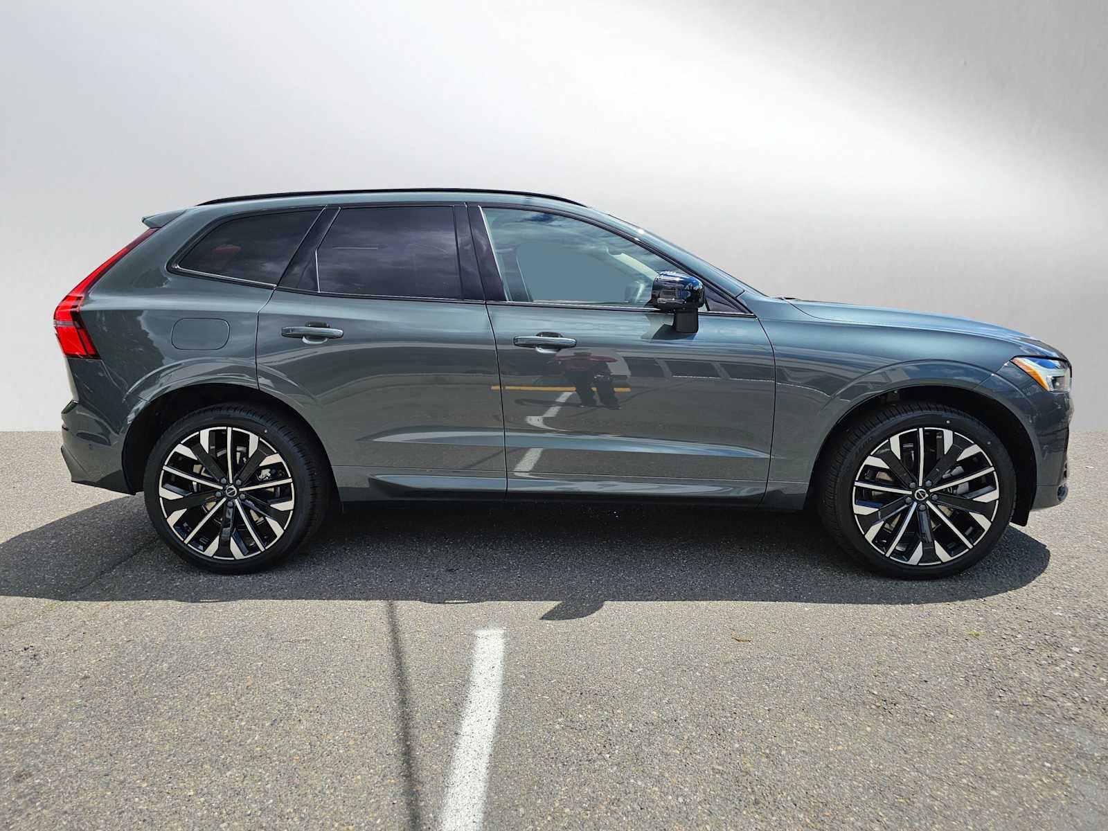 2026 Volvo XC60 Plug-In Hybrid Ultra