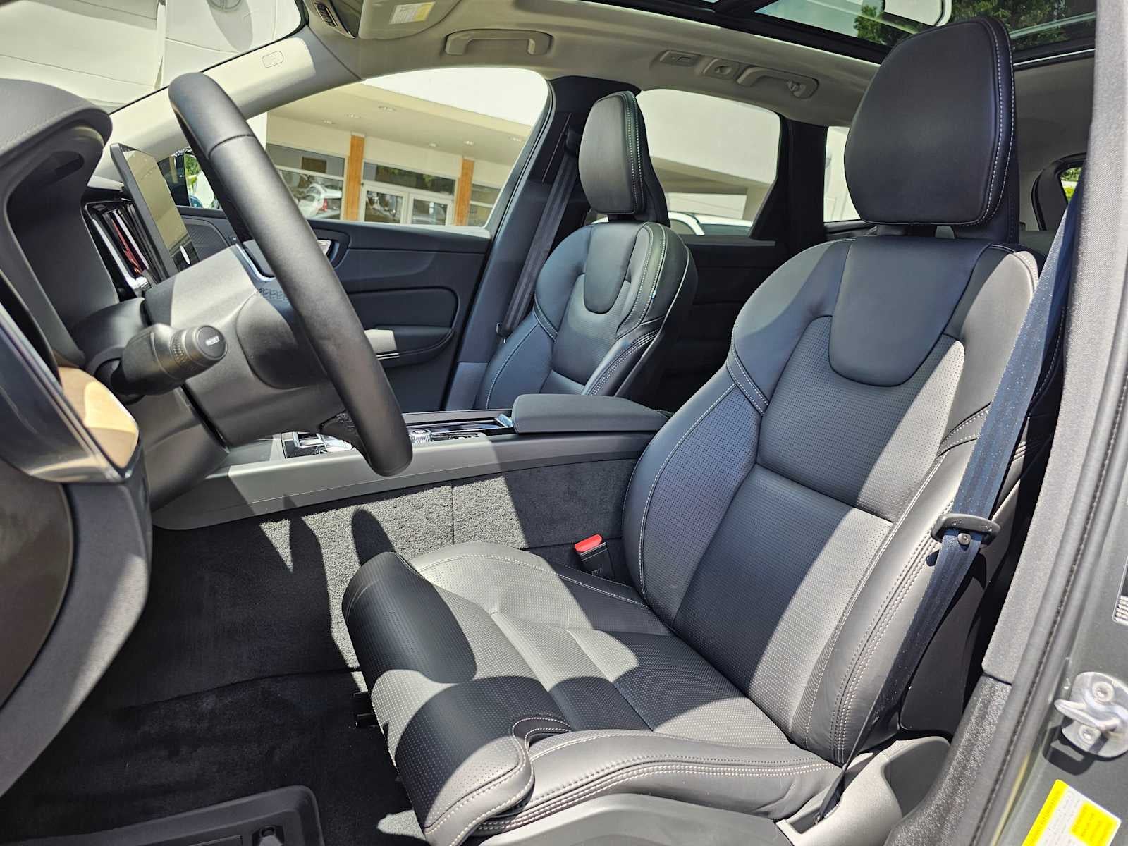 2026 Volvo XC60 Plug-In Hybrid Ultra
