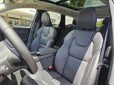 2026 Volvo XC60 Plug-In Hybrid Ultra