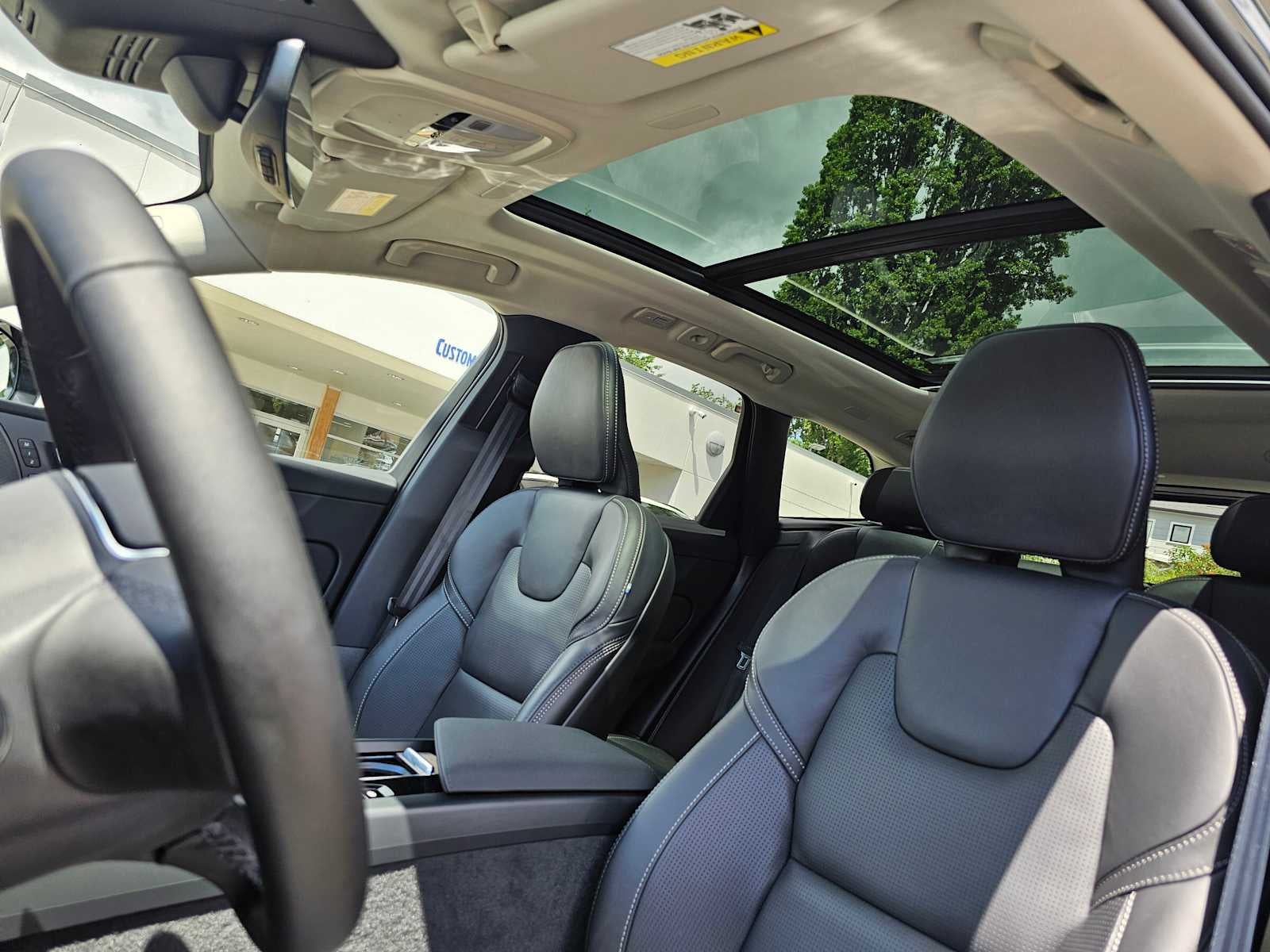 2026 Volvo XC60 Plug-In Hybrid Ultra