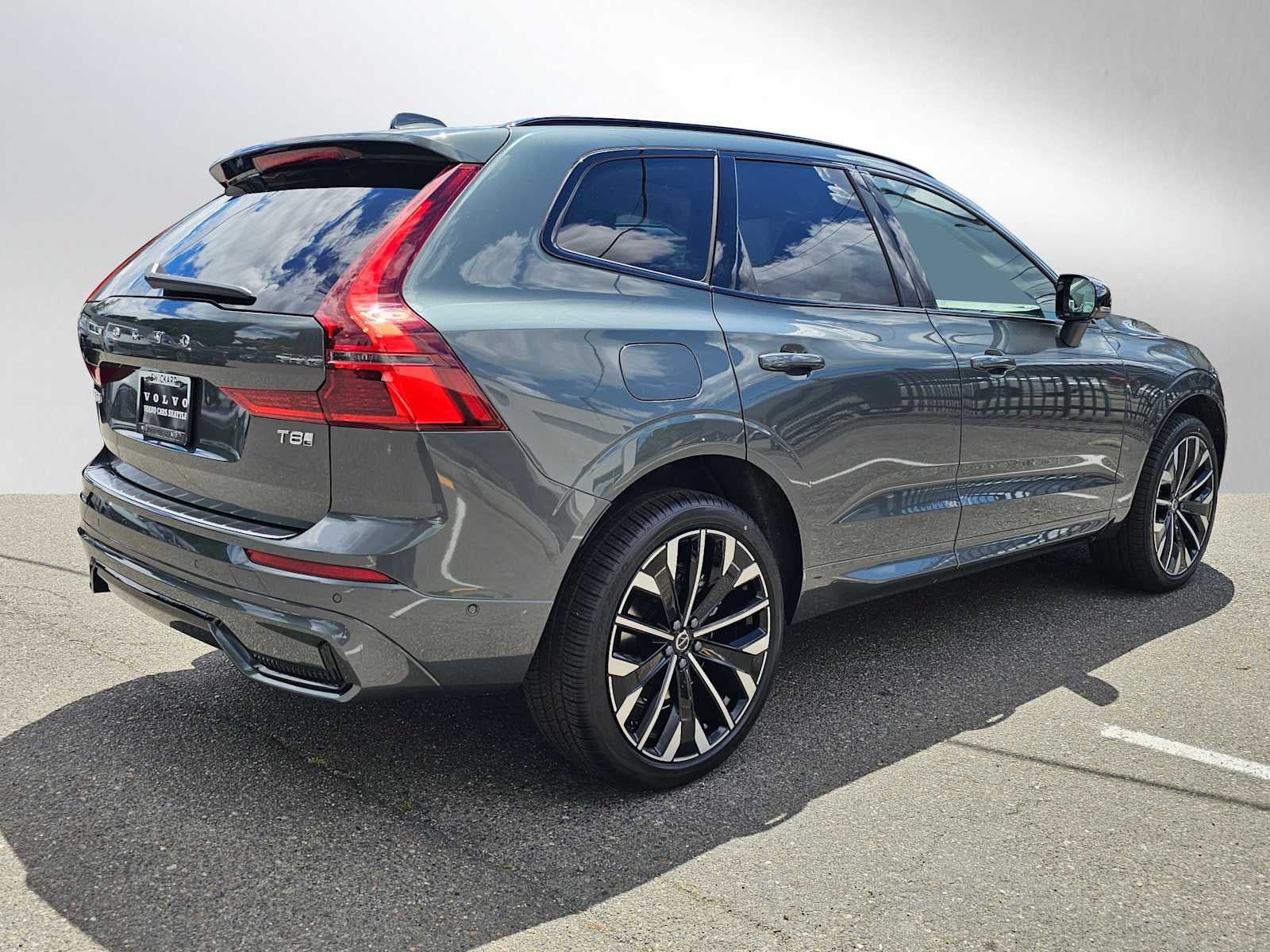 2026 Volvo XC60 Plug-In Hybrid Ultra