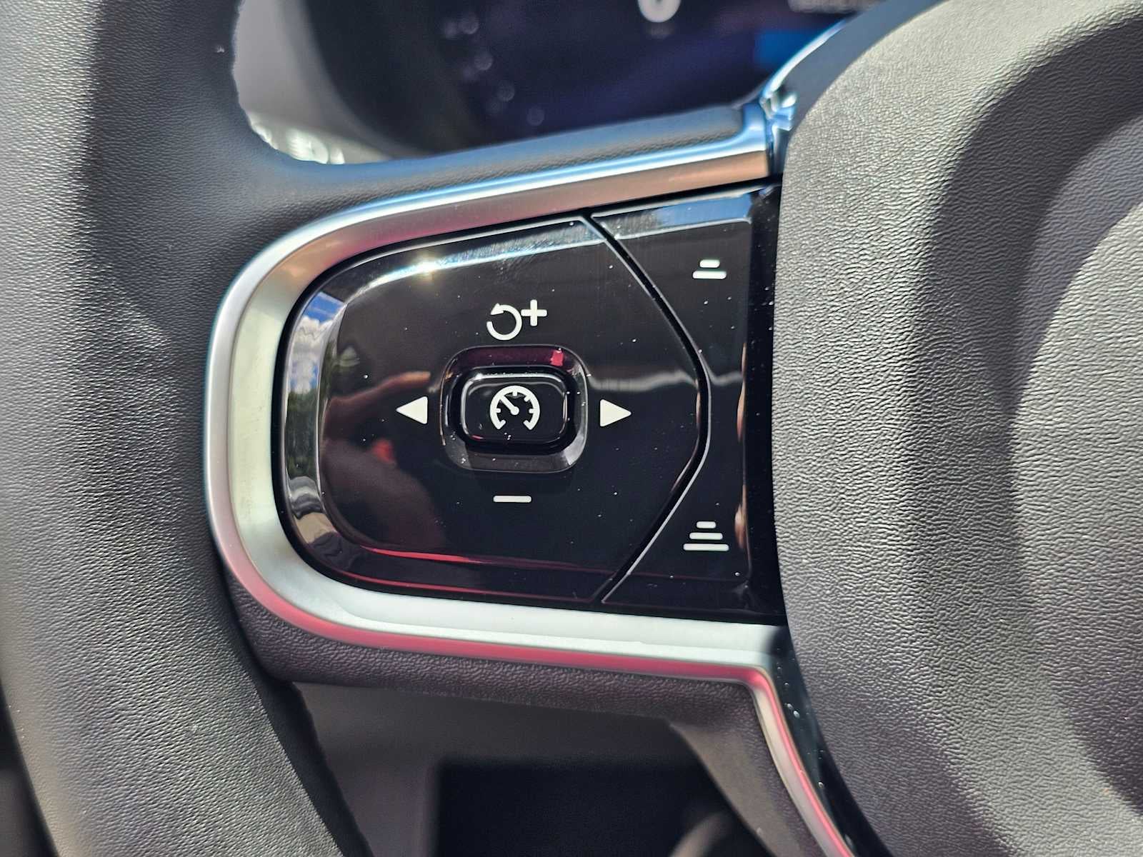 2026 Volvo XC60 Plug-In Hybrid Ultra
