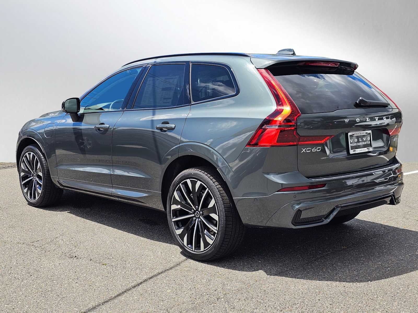 2026 Volvo XC60 Plug-In Hybrid Ultra