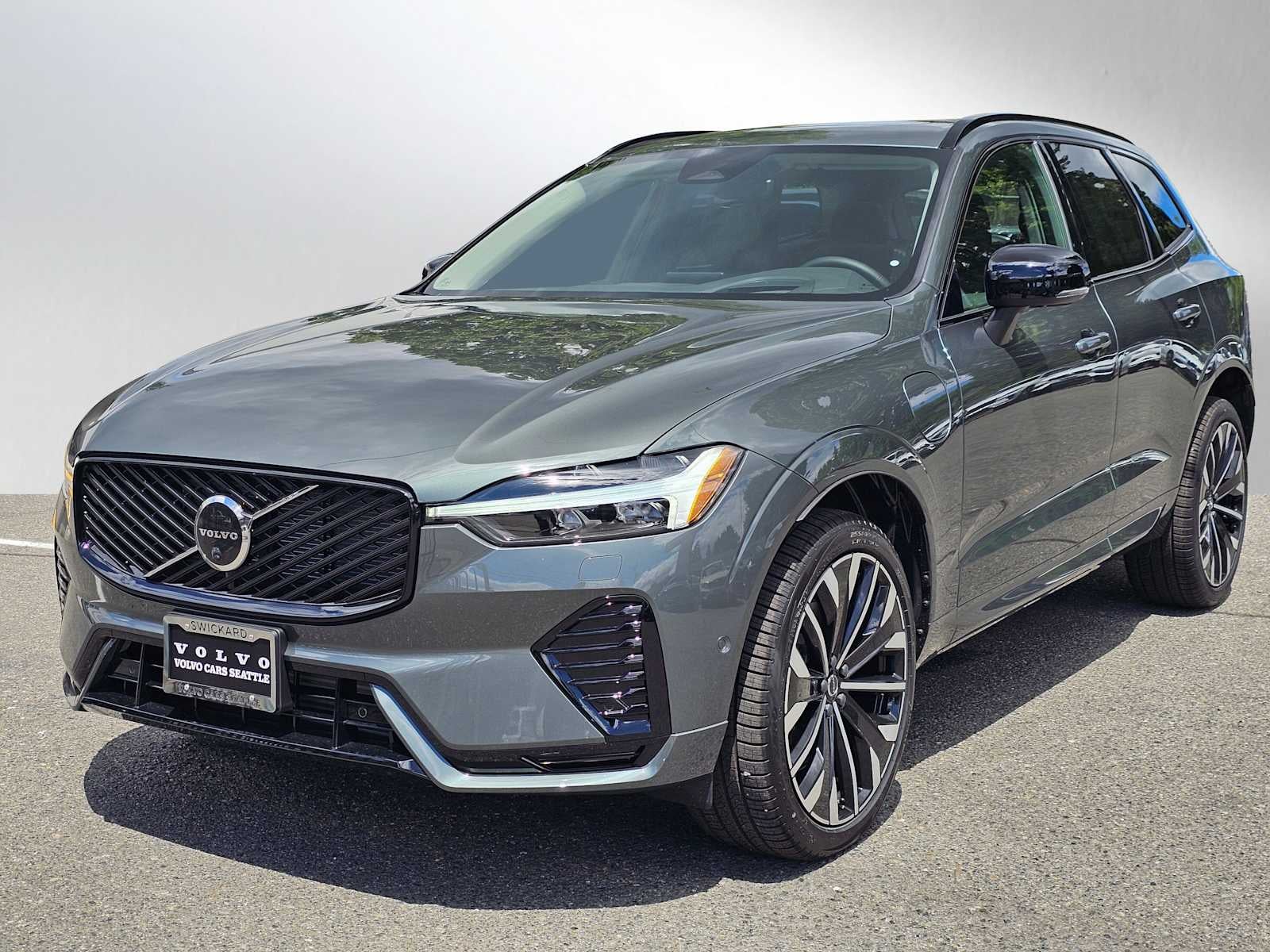 2026 Volvo XC60 Plug-In Hybrid Ultra
