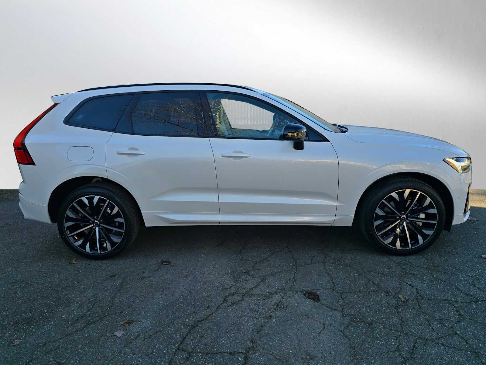 2026 Volvo XC60 Plug-In Hybrid Ultra