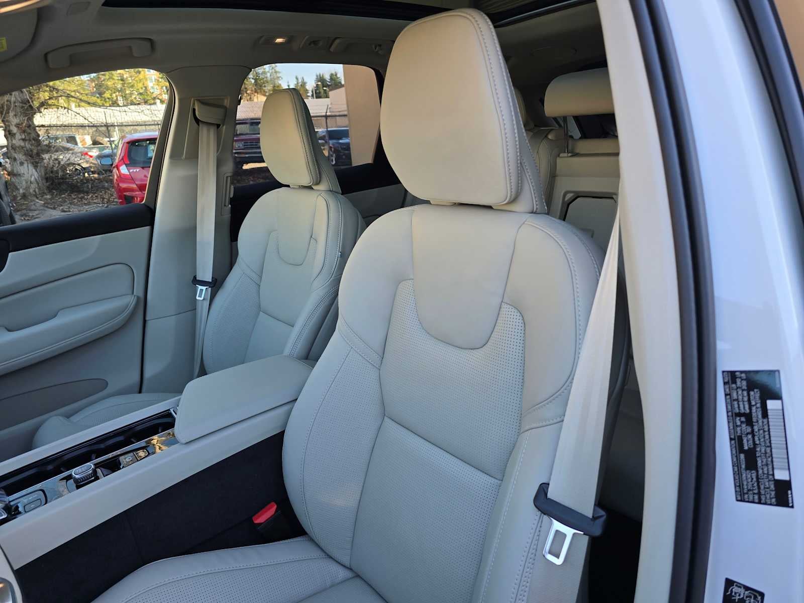 2026 Volvo XC60 Plug-In Hybrid Ultra