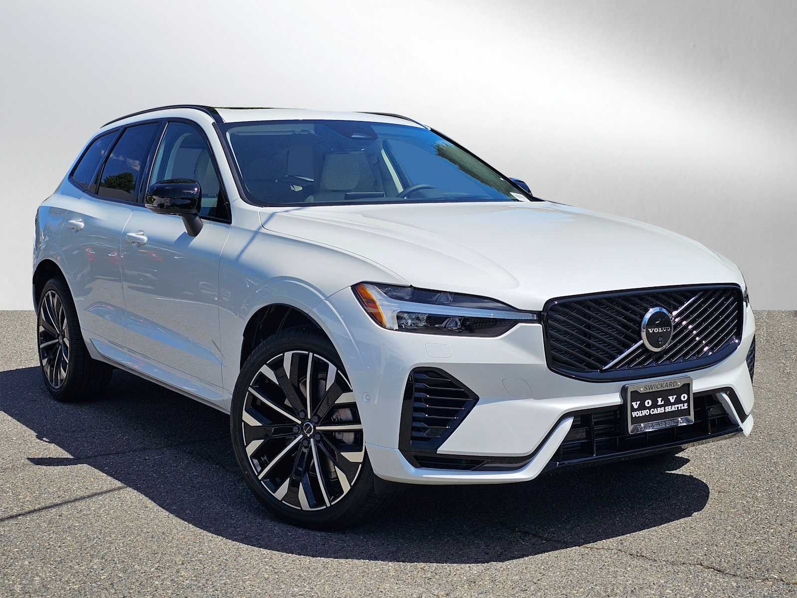2026 Volvo XC60 Plug-In Hybrid Ultra