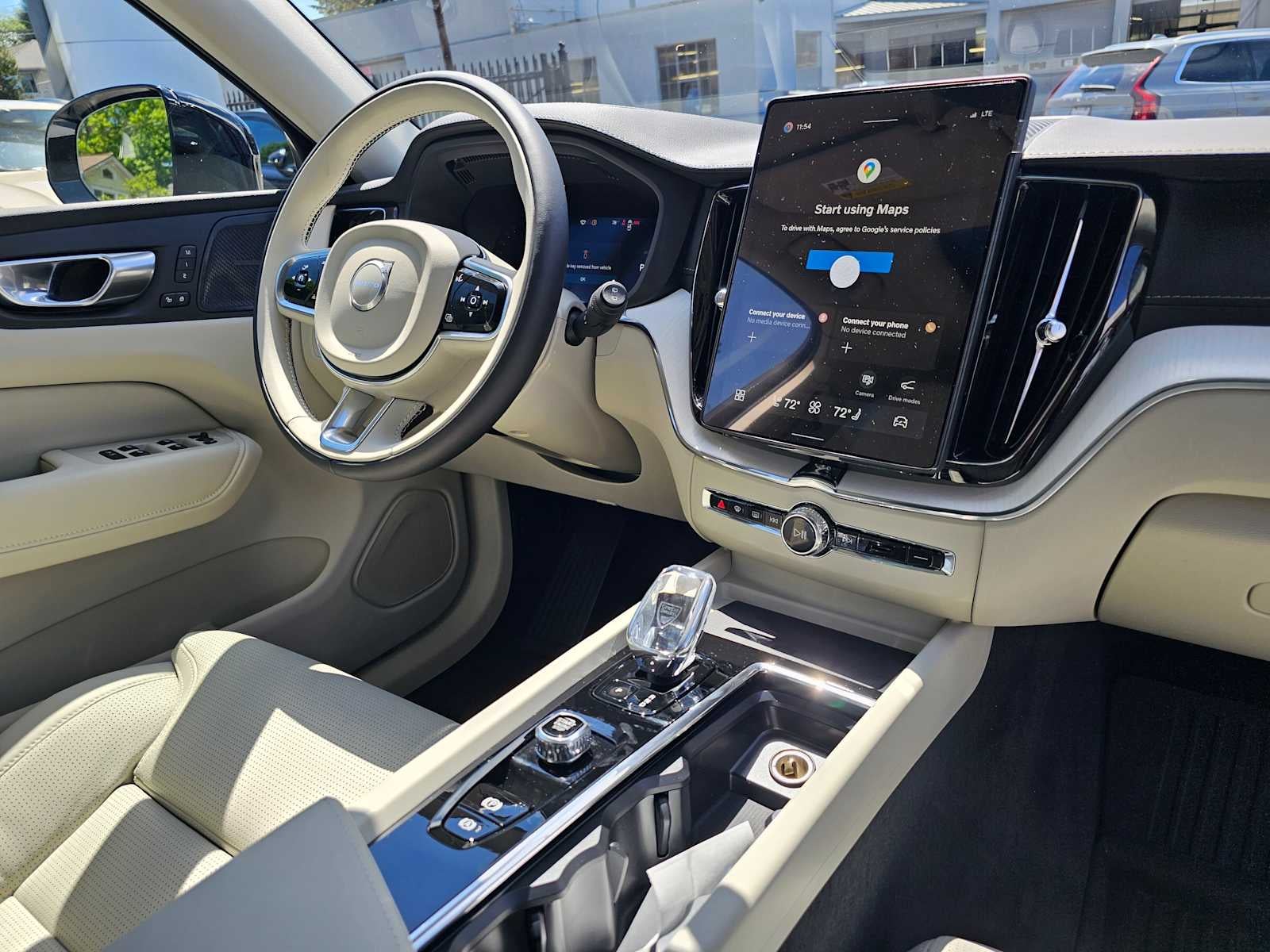 2026 Volvo XC60 Plug-In Hybrid Ultra