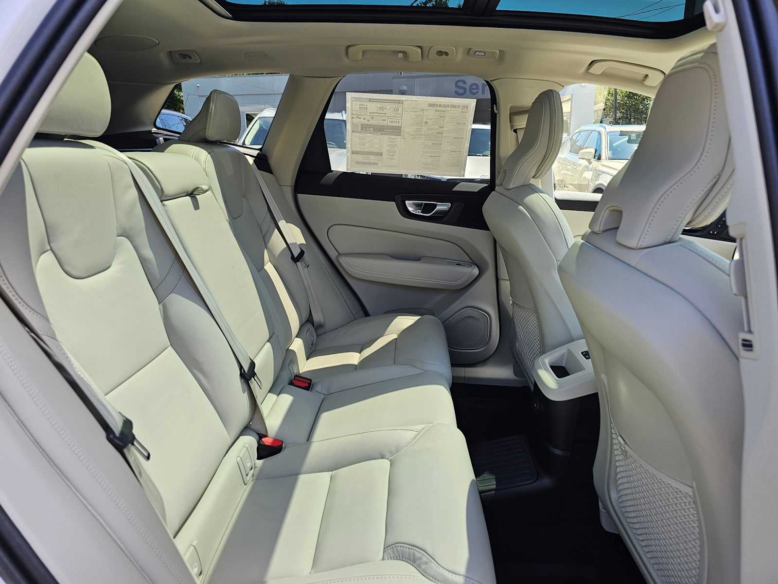 2026 Volvo XC60 Plug-In Hybrid Ultra