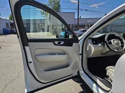2026 Volvo XC60 Plug-In Hybrid Ultra