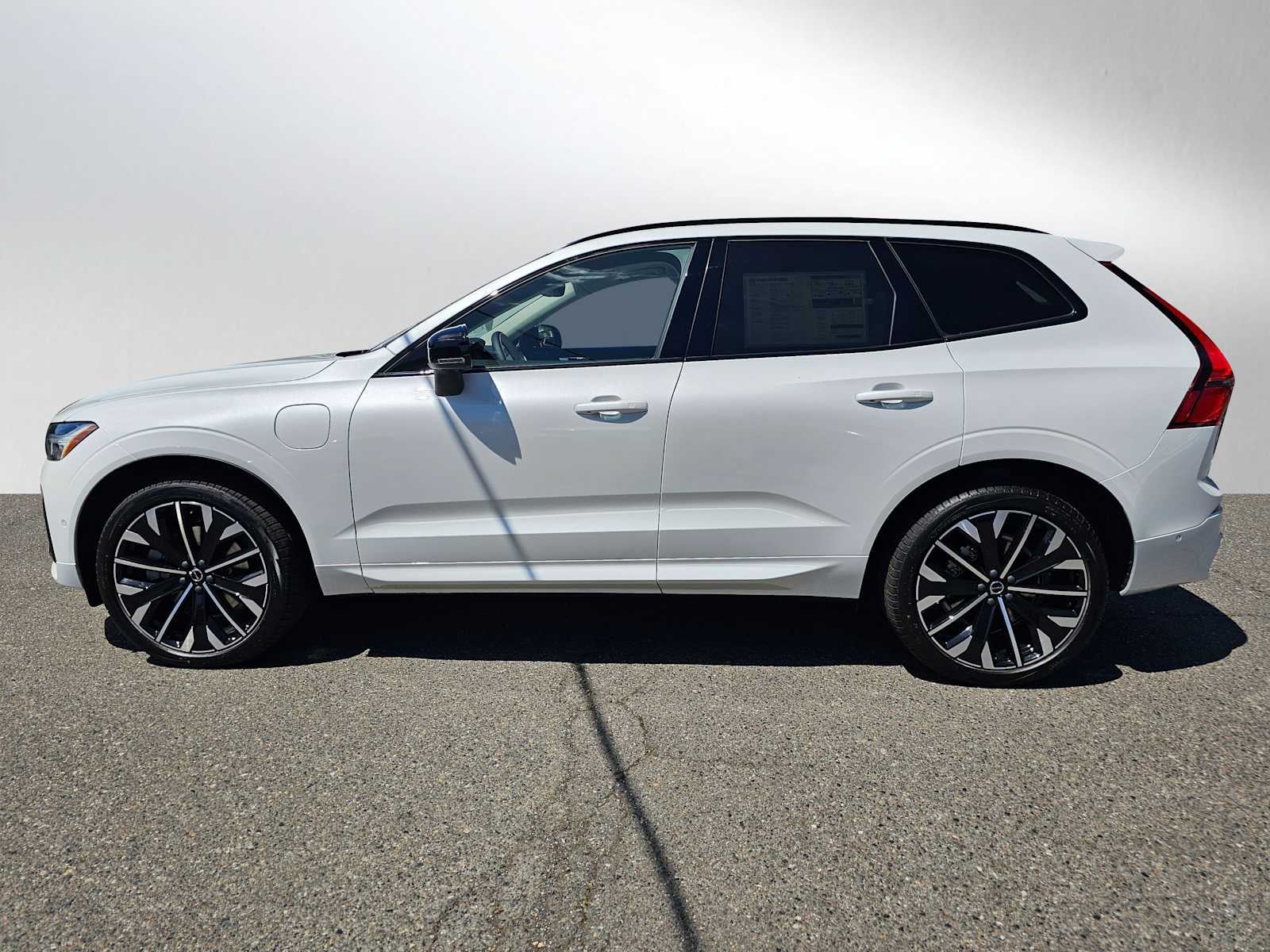 2026 Volvo XC60 Plug-In Hybrid Ultra