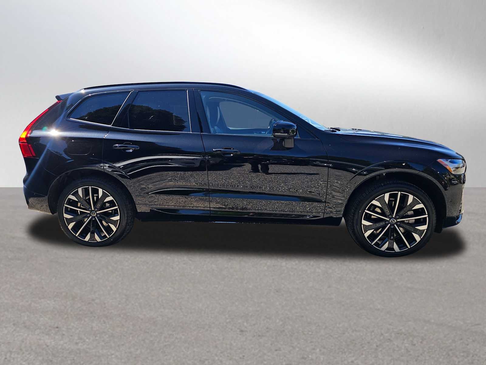 2026 Volvo XC60 Plug-In Hybrid Ultra