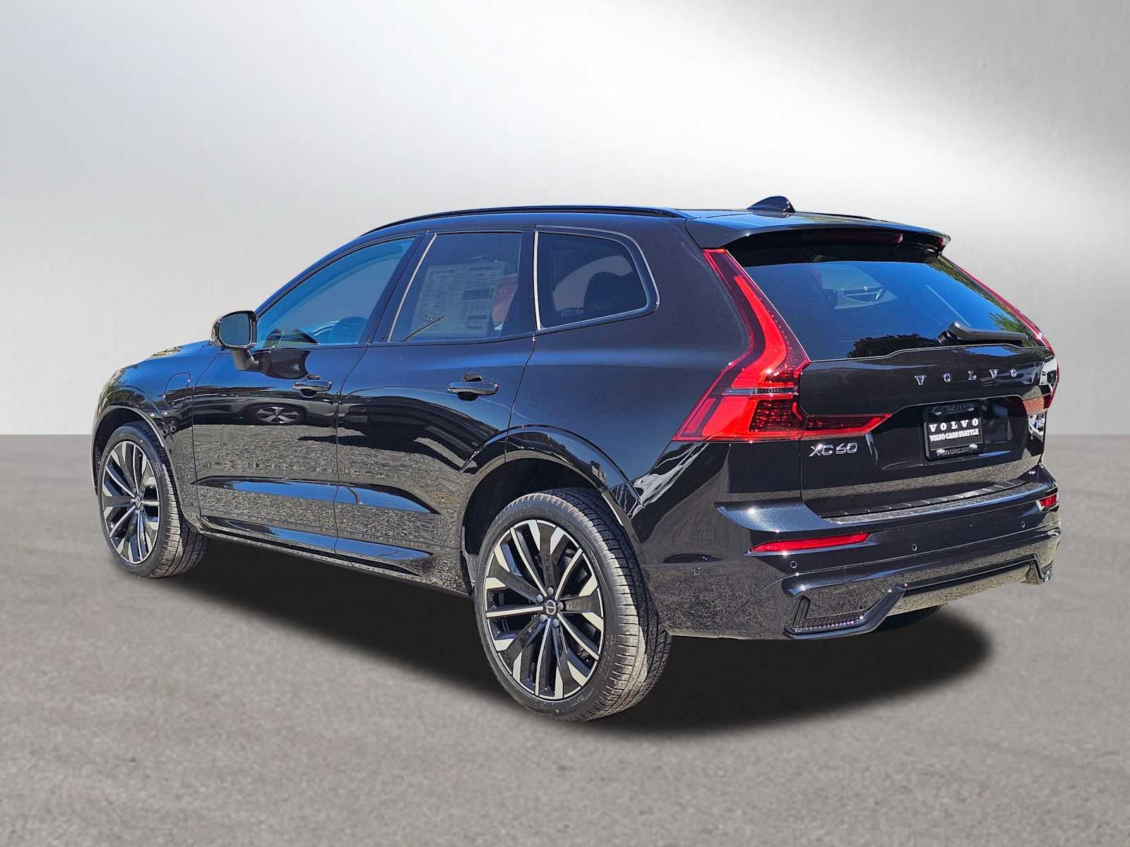2026 Volvo XC60 Plug-In Hybrid Ultra