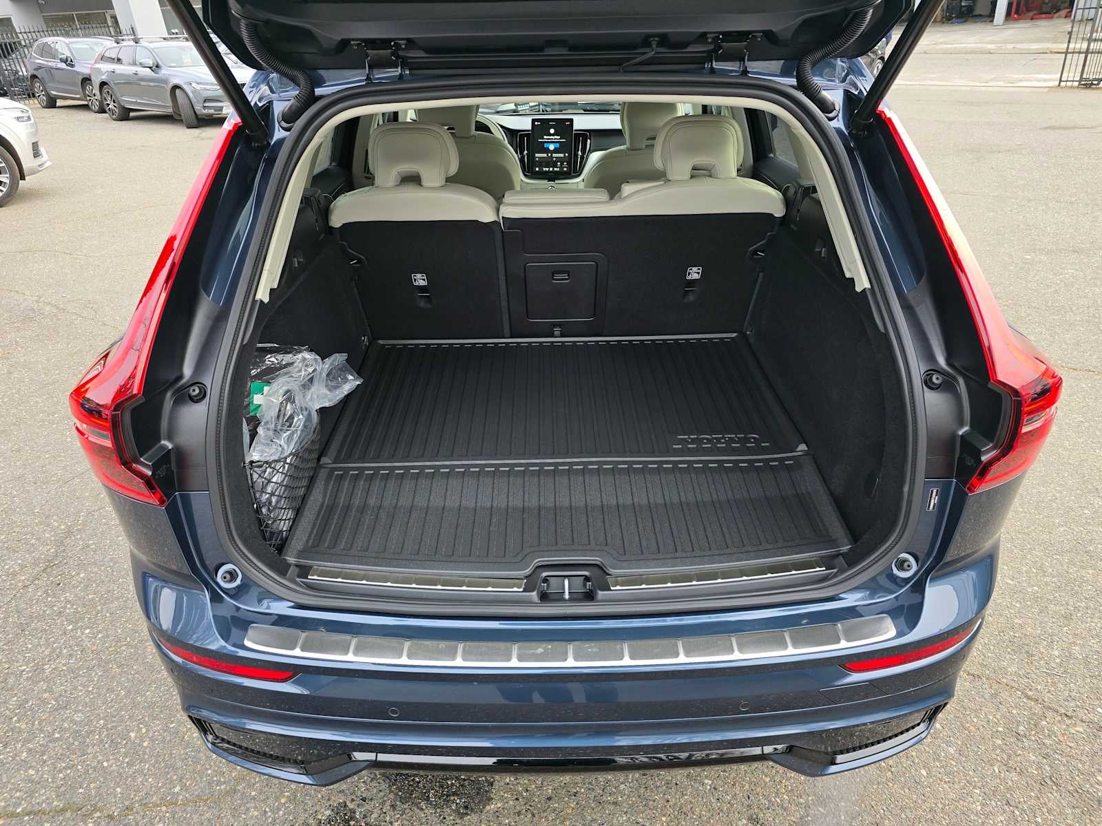 2026 Volvo XC60 Plug-In Hybrid Ultra