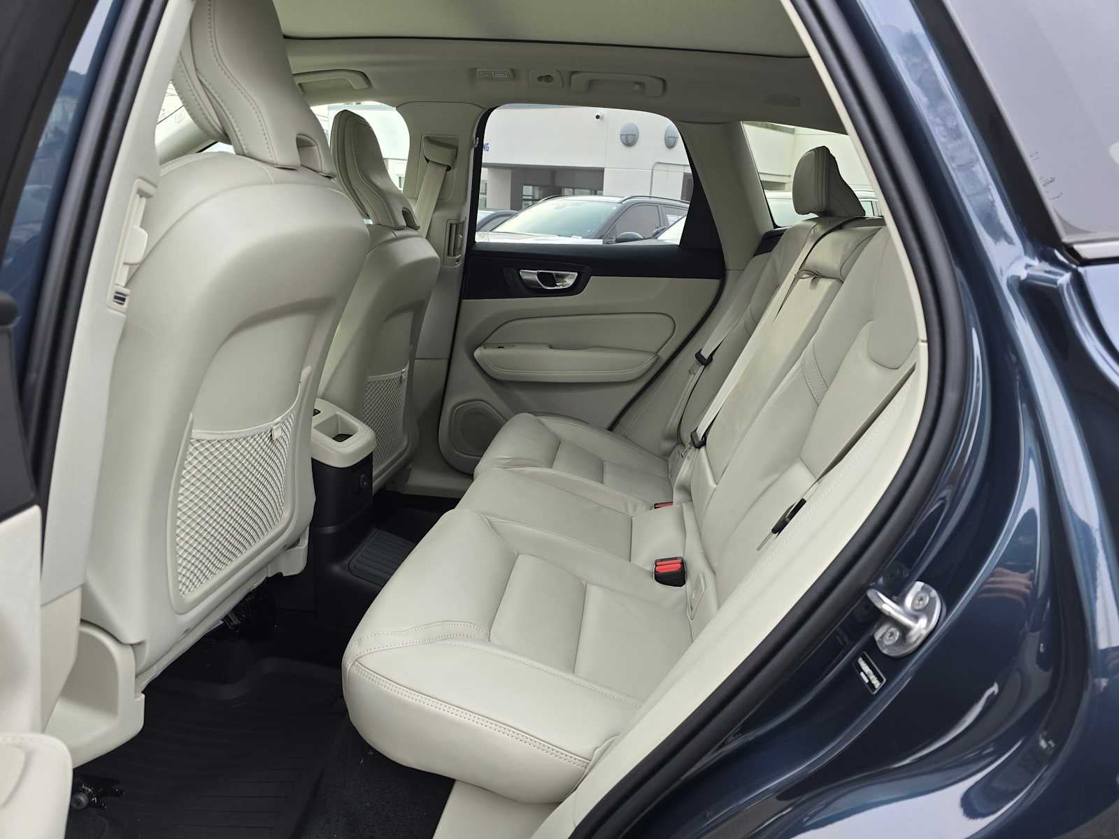 2026 Volvo XC60 Plug-In Hybrid Ultra