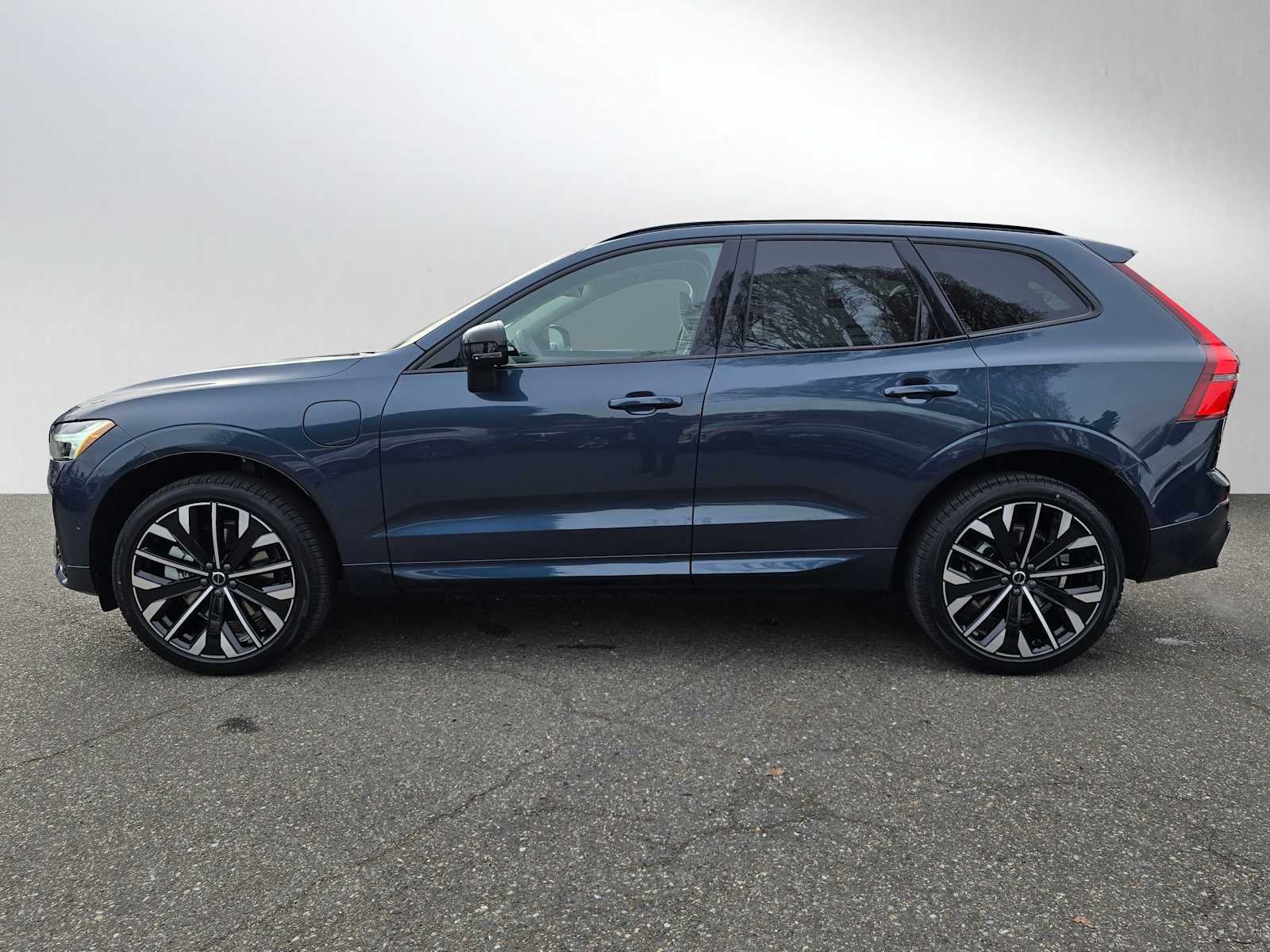 2026 Volvo XC60 Plug-In Hybrid Ultra
