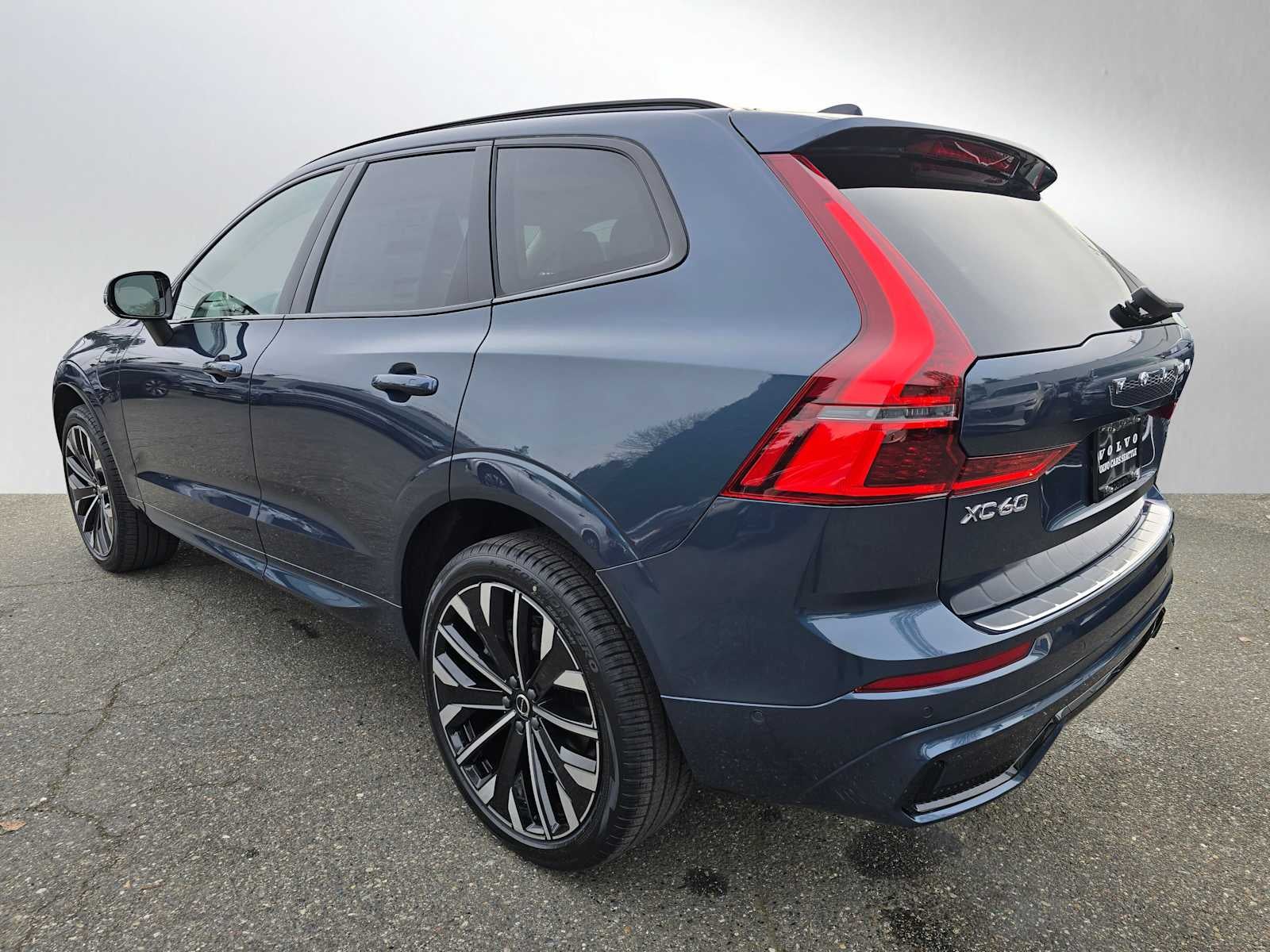 2026 Volvo XC60 Plug-In Hybrid Ultra