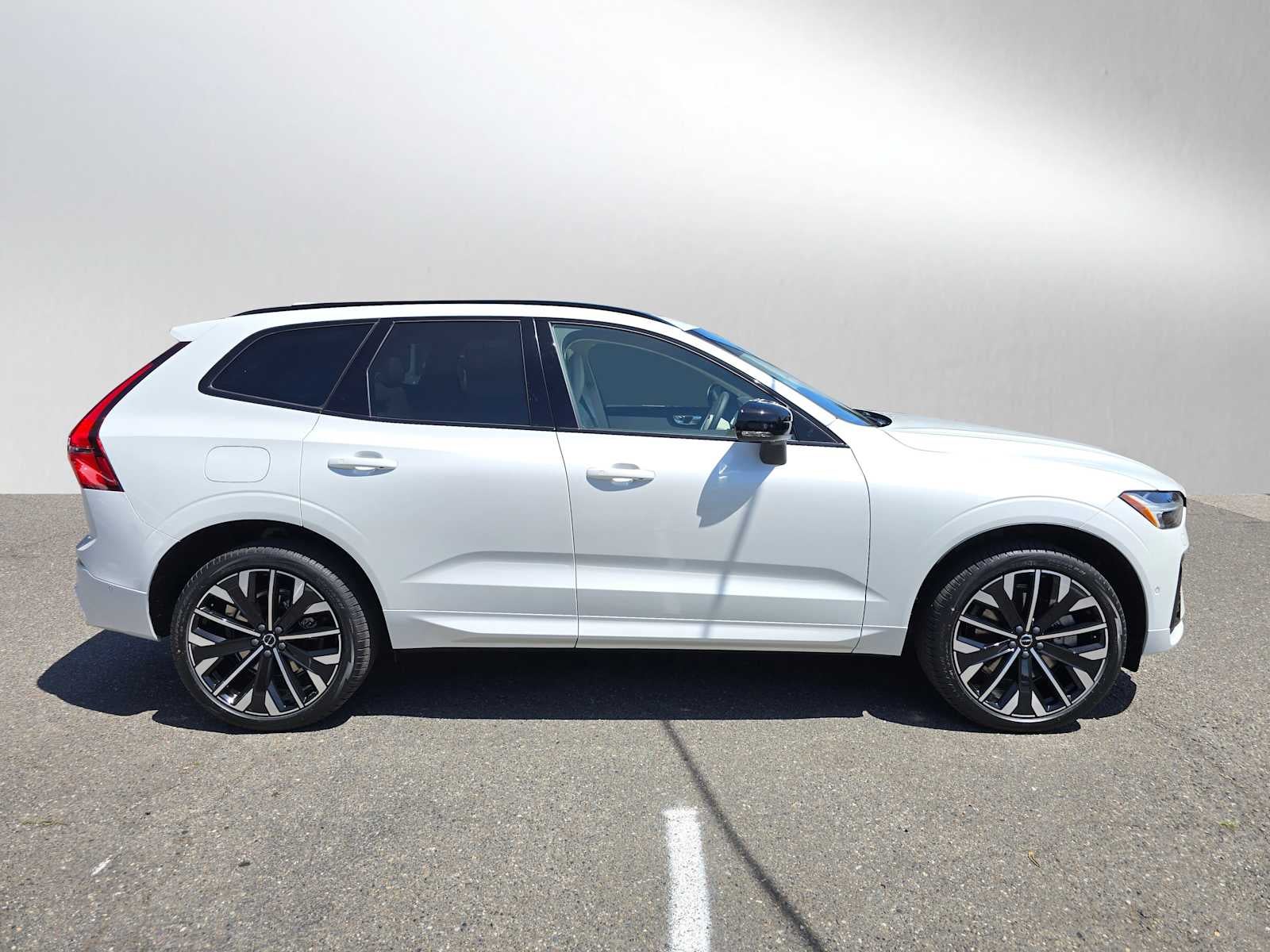 2026 Volvo XC60 Plug-In Hybrid Ultra