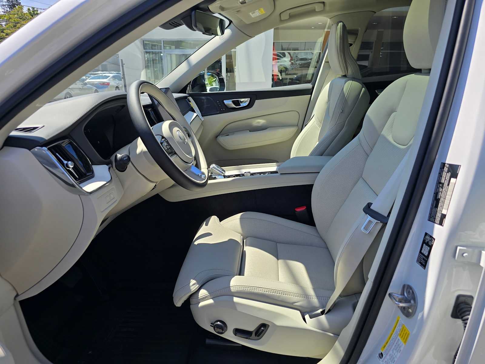2026 Volvo XC60 Plug-In Hybrid Ultra