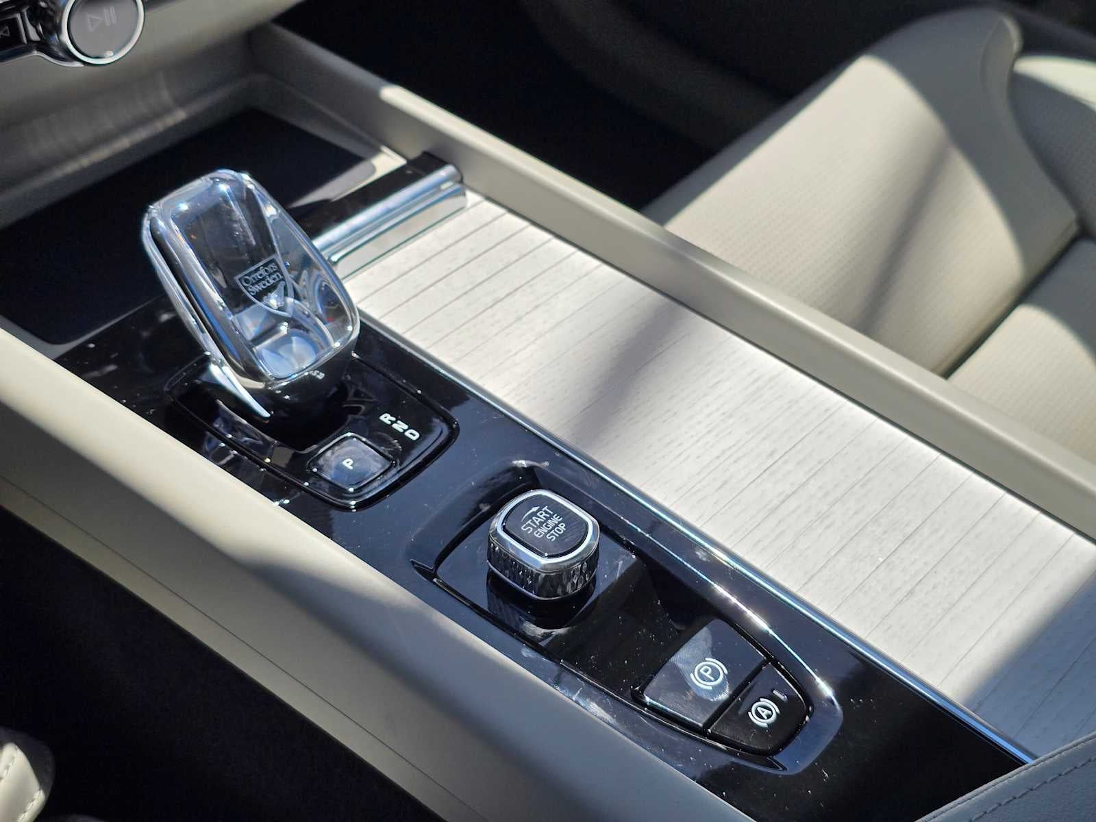 2026 Volvo XC60 Plug-In Hybrid Ultra