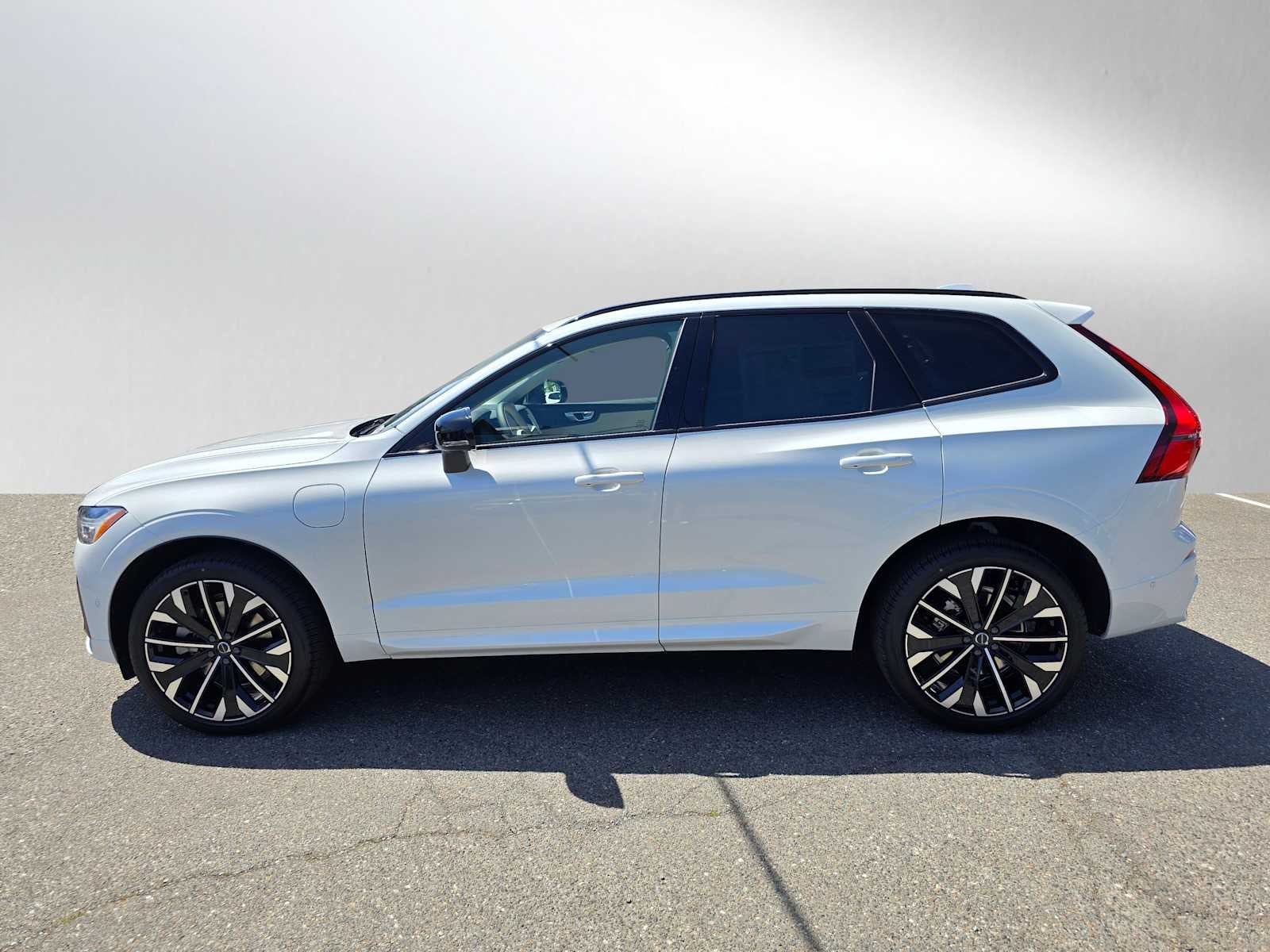 2026 Volvo XC60 Plug-In Hybrid Ultra