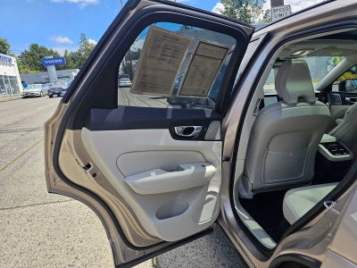 2024 Volvo XC60 Ultimate Dark Theme