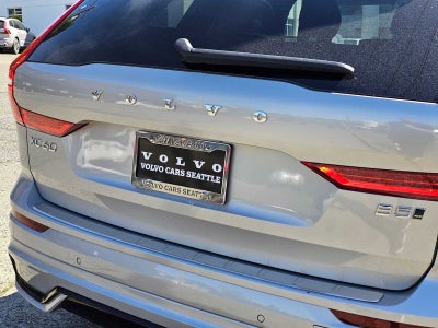 2023 Volvo XC60 Plus Dark Theme