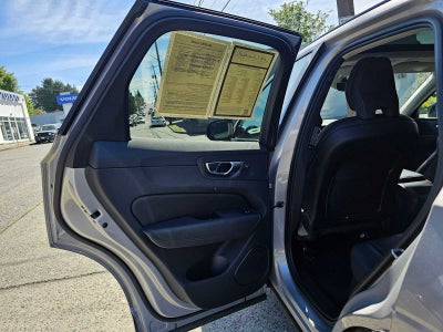 2023 Volvo XC60 Plus Dark Theme