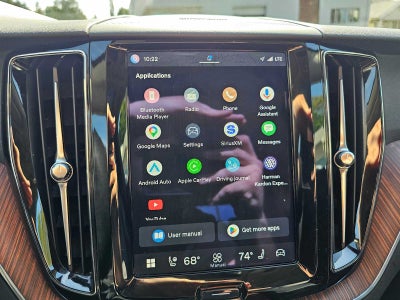 2023 Volvo XC60 Plus Dark Theme