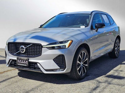 2023 Volvo XC60 Plus Dark Theme