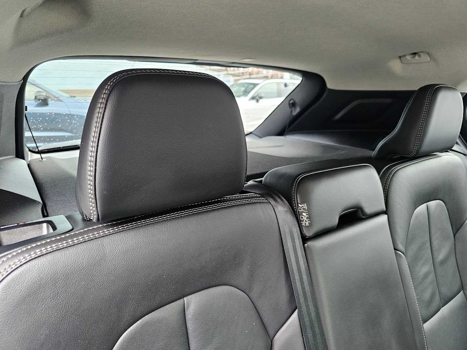 2025 Volvo XC40 Plus Dark Theme