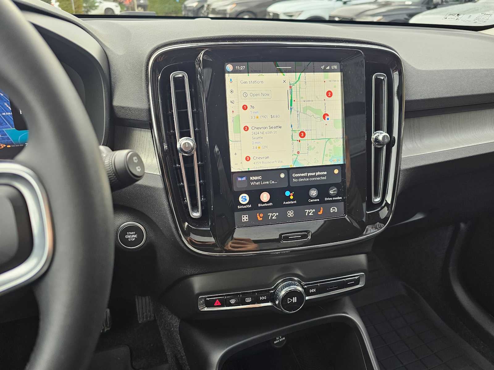 2025 Volvo XC40 Plus Dark Theme