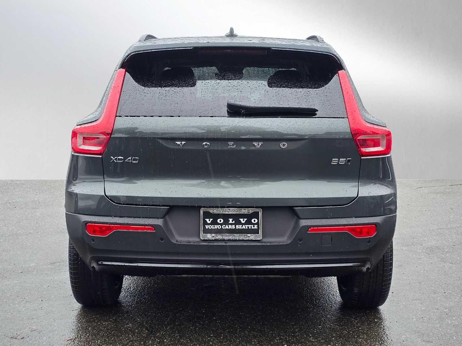 2026 Volvo XC40 Plus