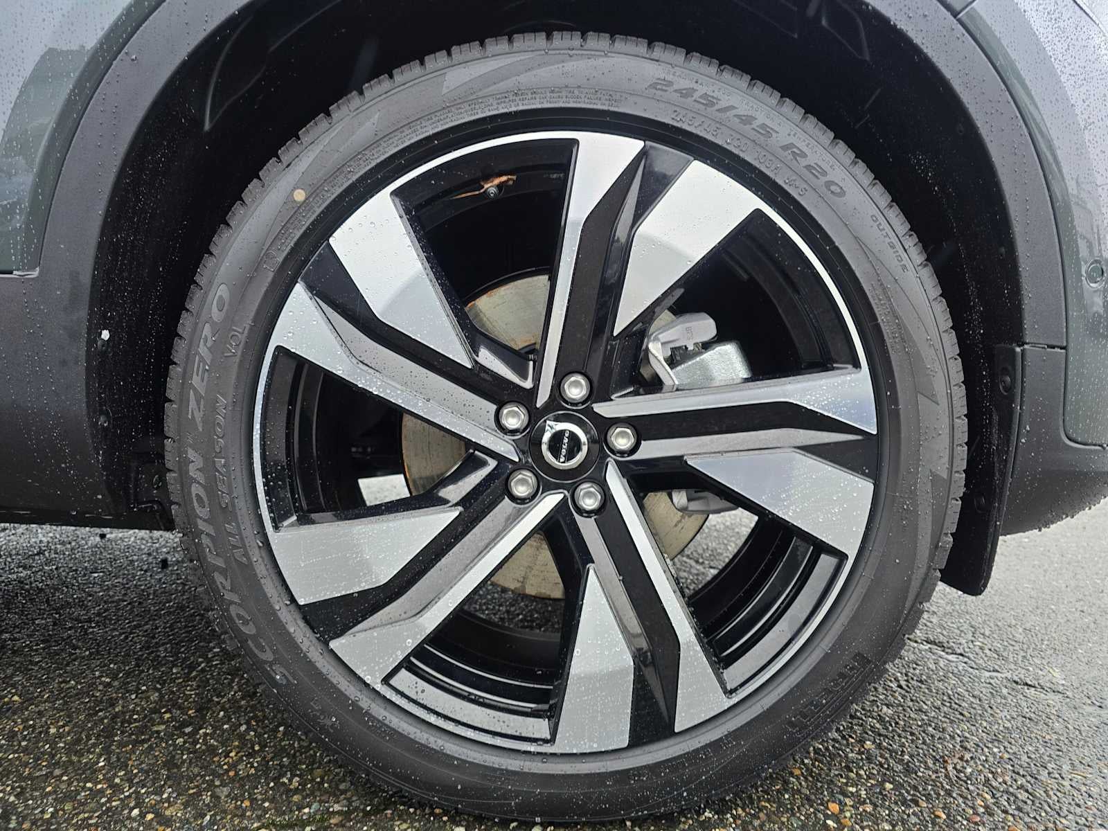 2026 Volvo XC40 Plus