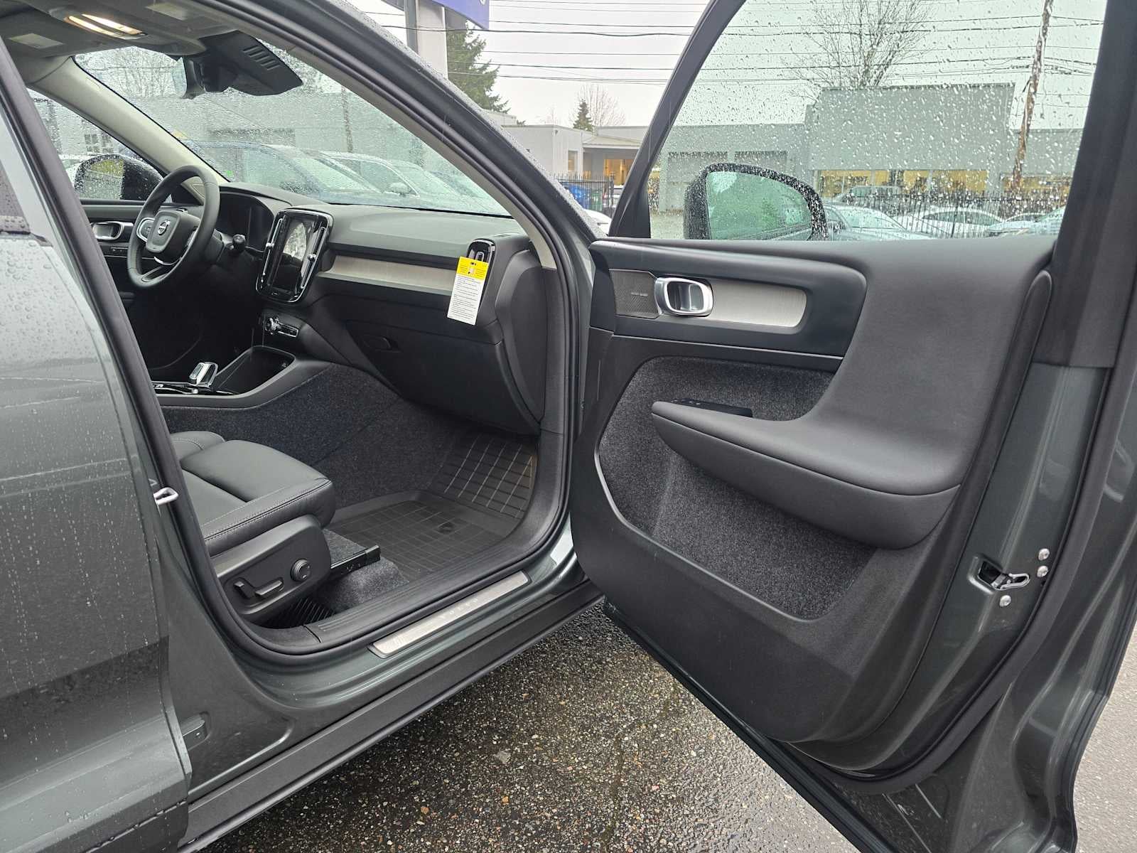 2026 Volvo XC40 Plus