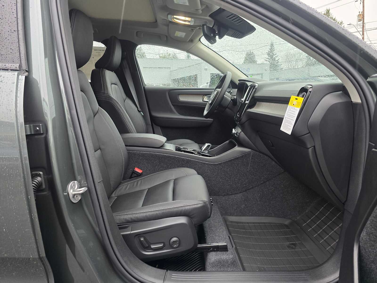 2026 Volvo XC40 Plus