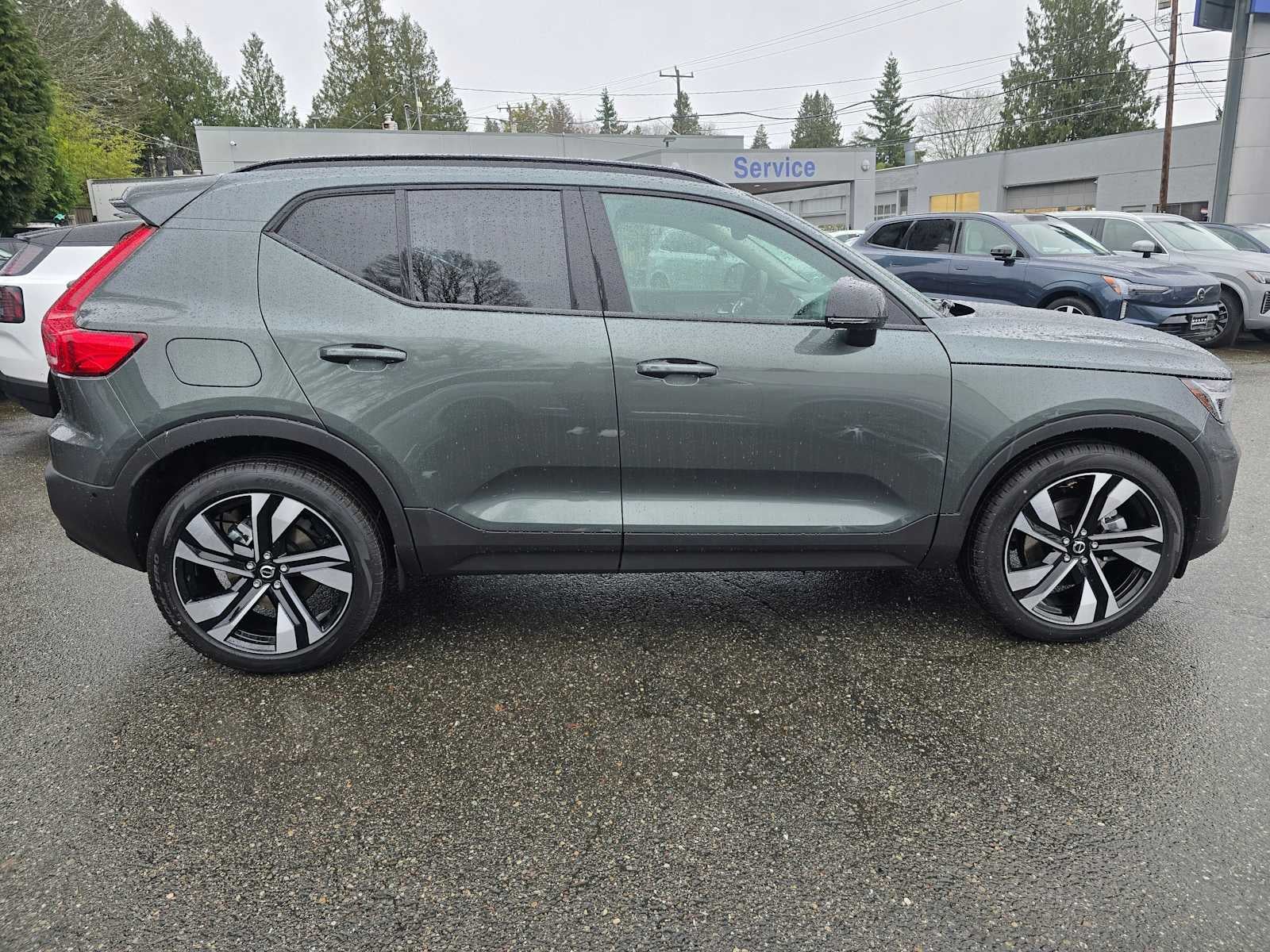 2026 Volvo XC40 Plus