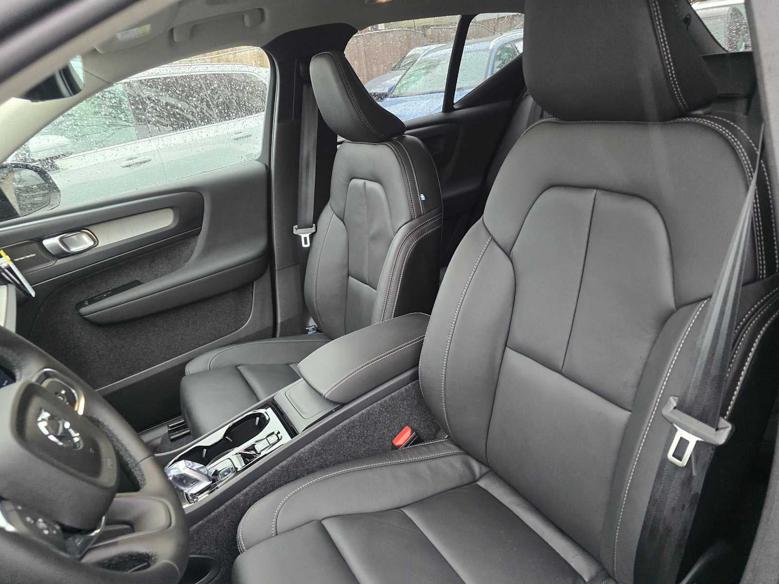 2026 Volvo XC40 Plus
