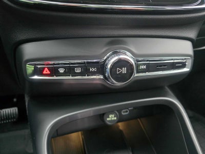 2026 Volvo XC40 Plus